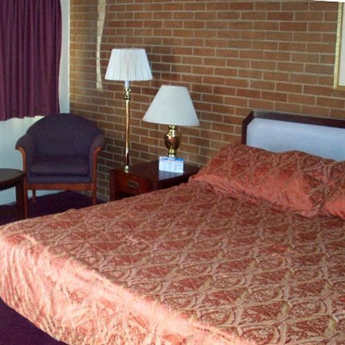 Provo Travelers Inn Стая снимка
